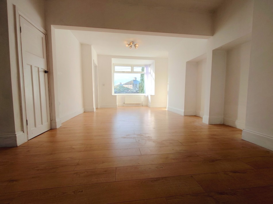 Images for High Street, Sandyford, Stoke-on-Trent EAID:49b9316610c762073834153eee719ae7 BID:1