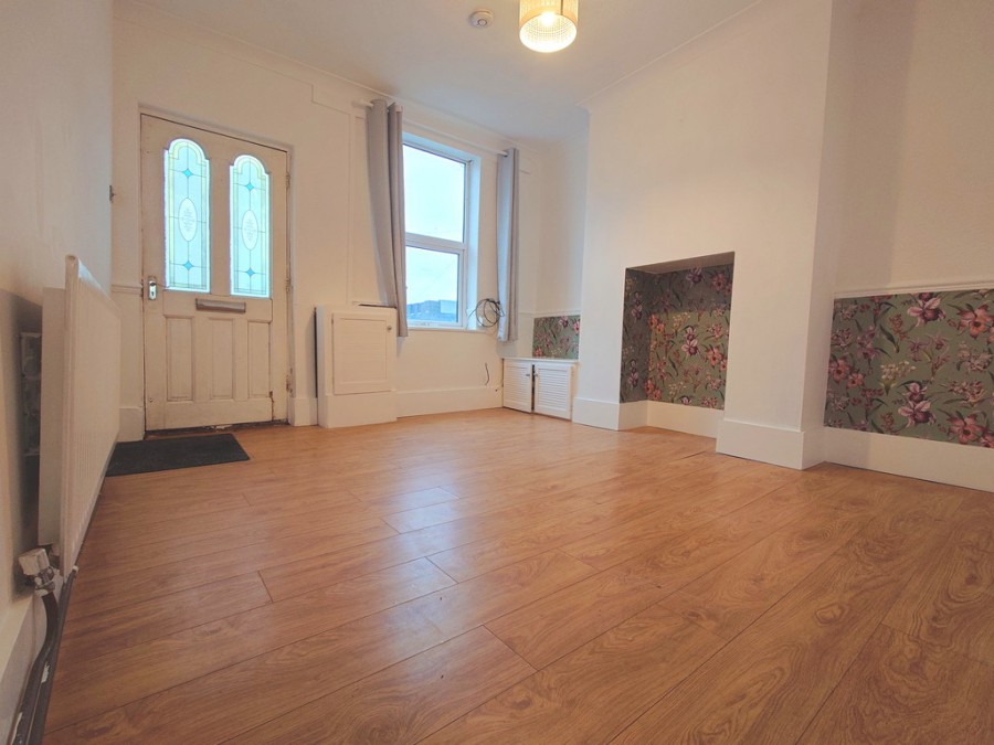 Images for High Street, Silverdale, Newcastle EAID:49b9316610c762073834153eee719ae7 BID:1