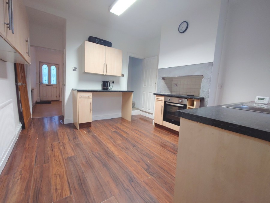 Images for High Street, Silverdale, Newcastle EAID:49b9316610c762073834153eee719ae7 BID:1
