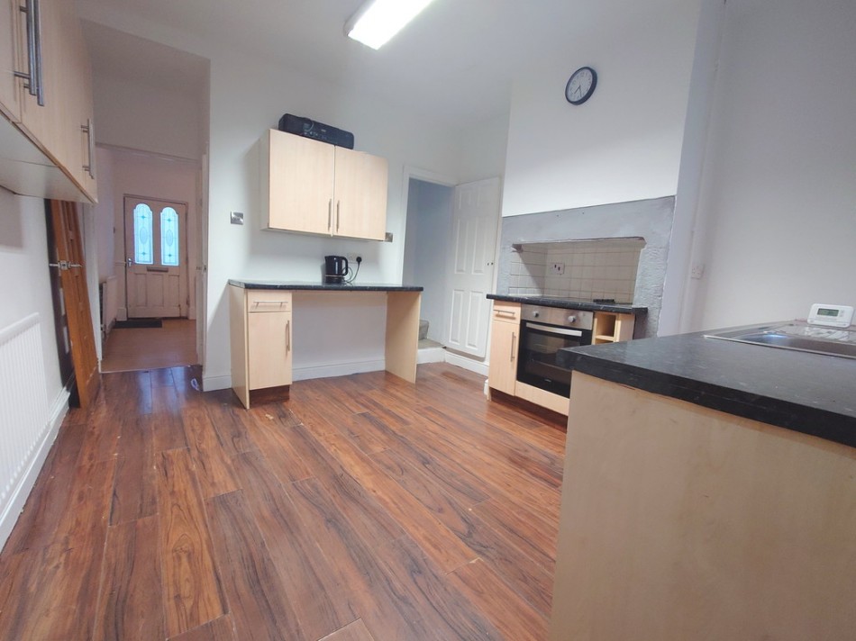 Images for High Street, Silverdale, Newcastle EAID:49b9316610c762073834153eee719ae7 BID:1
