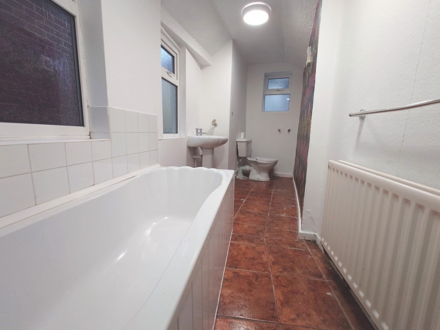 Images for High Street, Silverdale, Newcastle EAID:49b9316610c762073834153eee719ae7 BID:1
