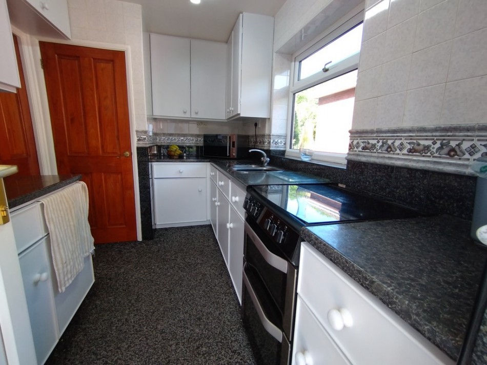 Images for Willow Close, Kidsgrove EAID:49b9316610c762073834153eee719ae7 BID:1