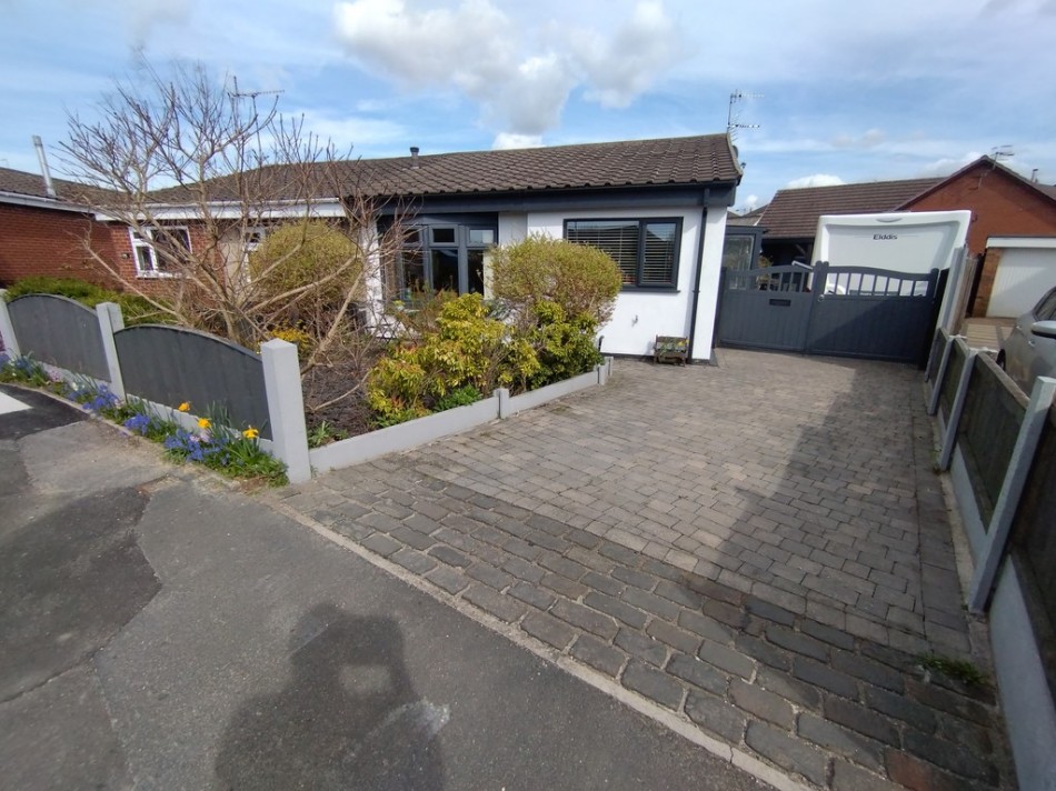 Images for Derwent Crescent, Kidsgrove EAID:49b9316610c762073834153eee719ae7 BID:1