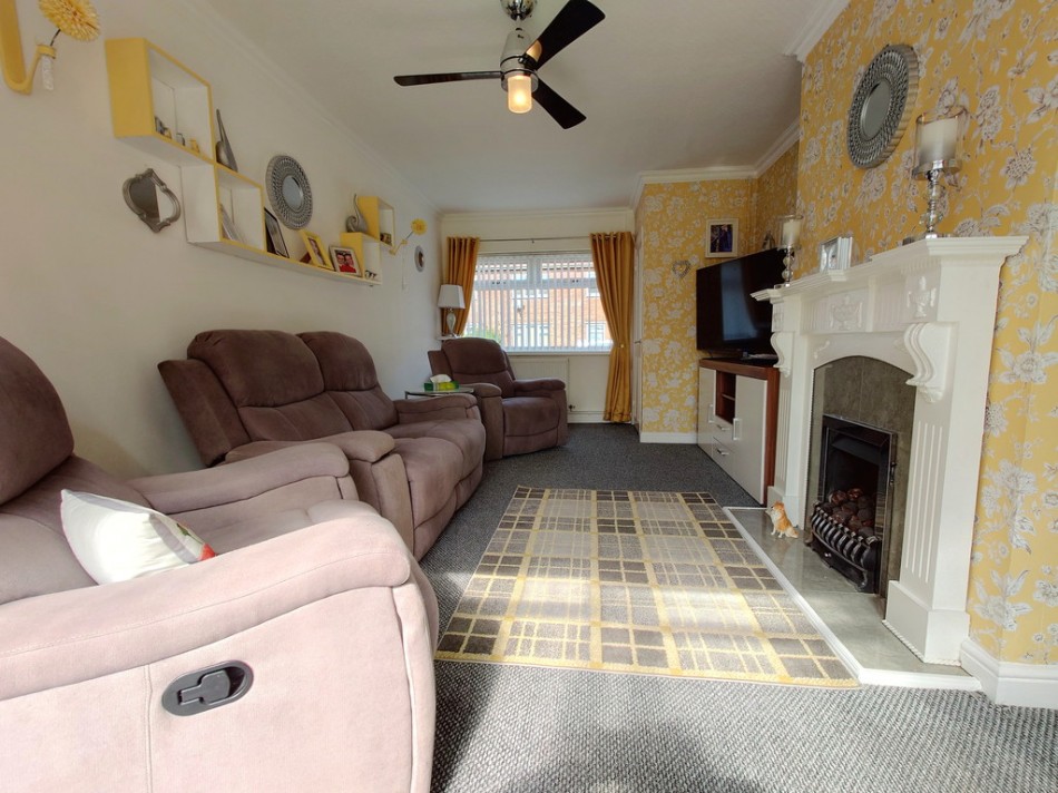 Images for Jesmond Grove, Blurton, Stoke-on-Trent EAID:49b9316610c762073834153eee719ae7 BID:1