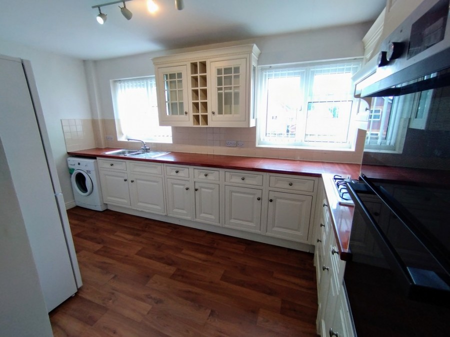 Images for Woodhall Road, Kidsgrove, Stoke-on-Trent EAID:49b9316610c762073834153eee719ae7 BID:1