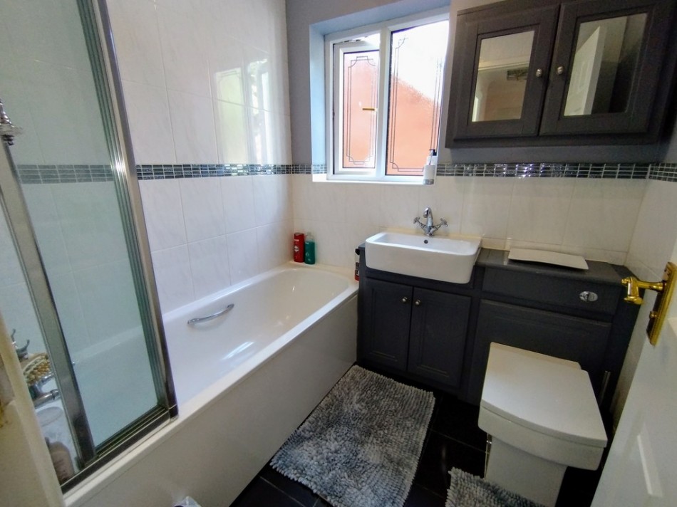 Images for Overwood Place, Stoke-on-Trent EAID:49b9316610c762073834153eee719ae7 BID:1