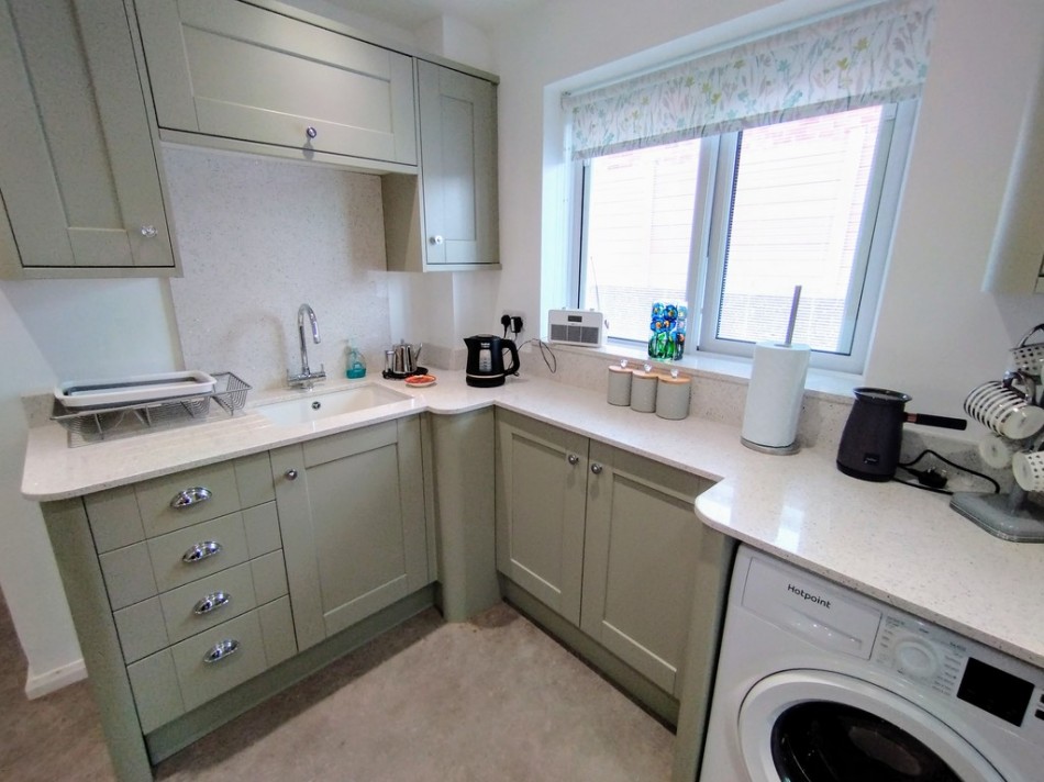 Images for 36 Westmorland Close EAID:49b9316610c762073834153eee719ae7 BID:1