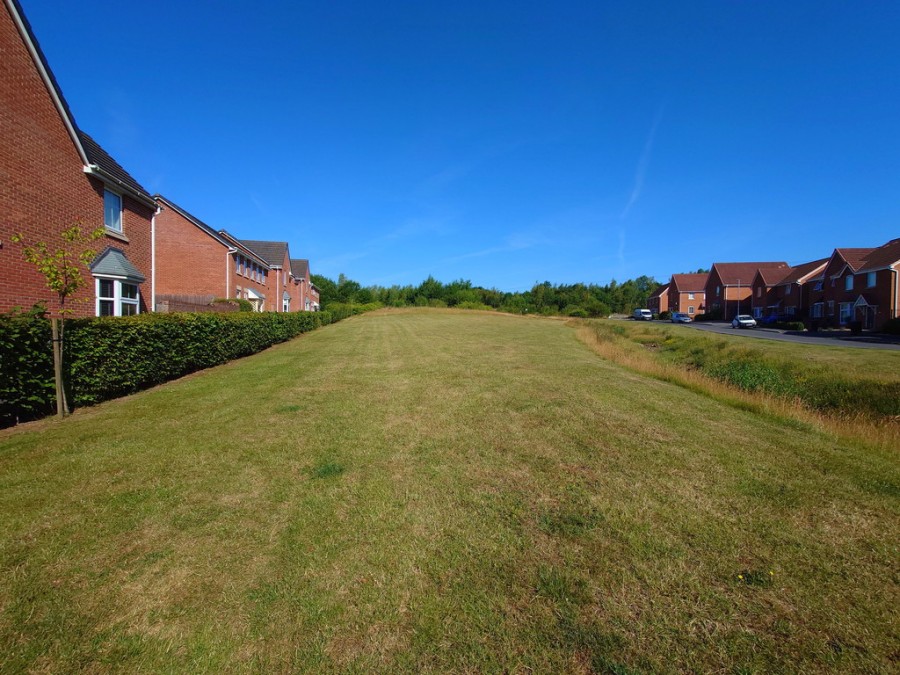 Images for Sutton Avenue, Silverdale, Newcastle EAID:49b9316610c762073834153eee719ae7 BID:1