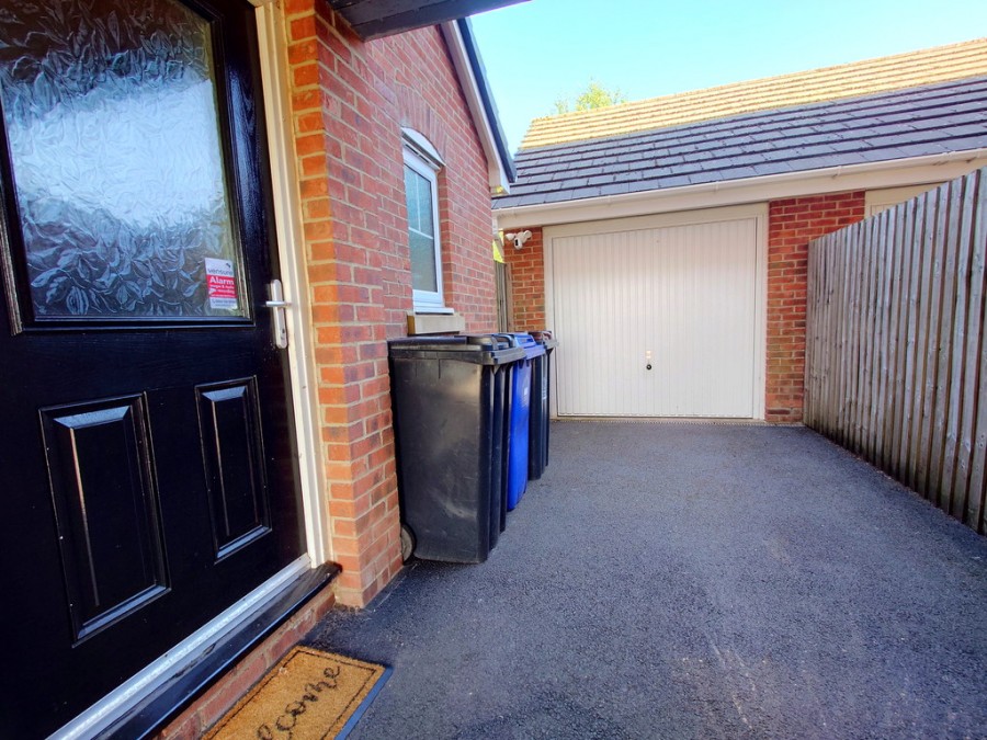 Images for Sutton Avenue, Silverdale, Newcastle EAID:49b9316610c762073834153eee719ae7 BID:1