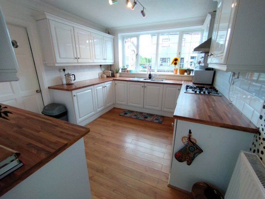 Images for High Street, Newchapel, Stoke-on-Trent EAID:49b9316610c762073834153eee719ae7 BID:1