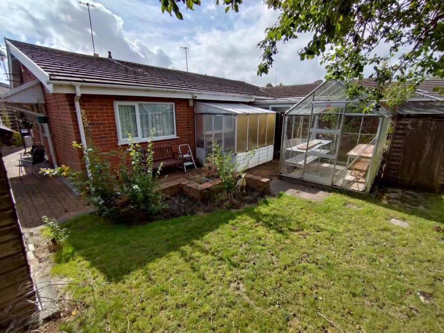 Images for St. Andrews Drive, Kidsgrove, Stoke-on-Trent EAID:49b9316610c762073834153eee719ae7 BID:1