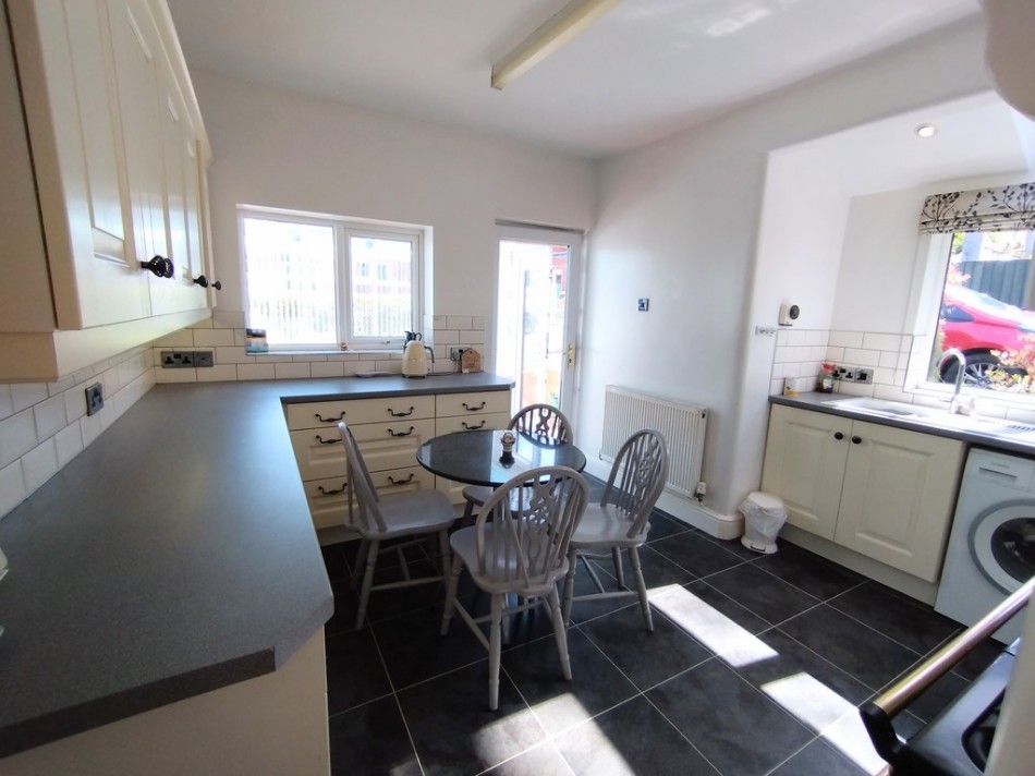 Images for The Avenue, Kidsgrove, Stoke-on-Trent EAID:49b9316610c762073834153eee719ae7 BID:1