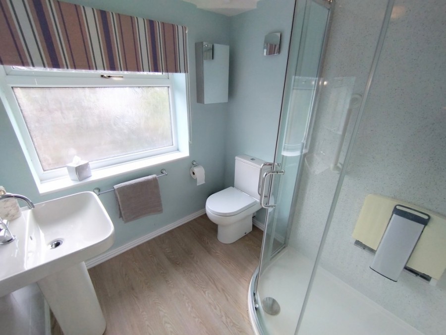 Images for Ian Road, Newchapel EAID:49b9316610c762073834153eee719ae7 BID:1