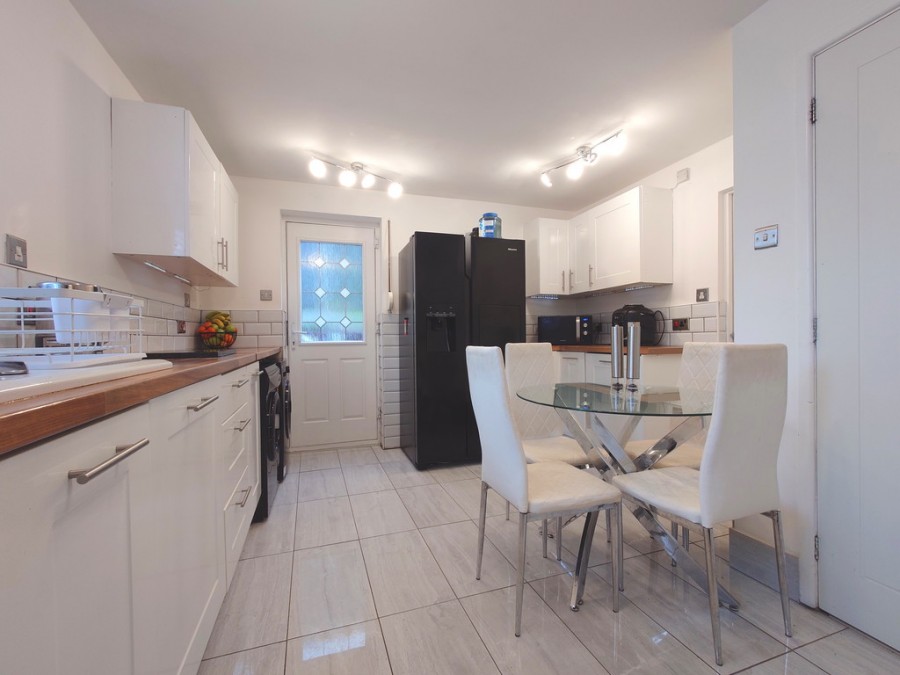 Images for Silverstone Crescent, Packmoor, Stoke-on-Trent EAID:49b9316610c762073834153eee719ae7 BID:1