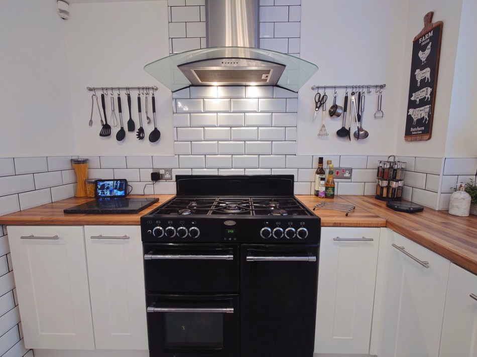 Images for Silverstone Crescent, Packmoor, Stoke-on-Trent EAID:49b9316610c762073834153eee719ae7 BID:1