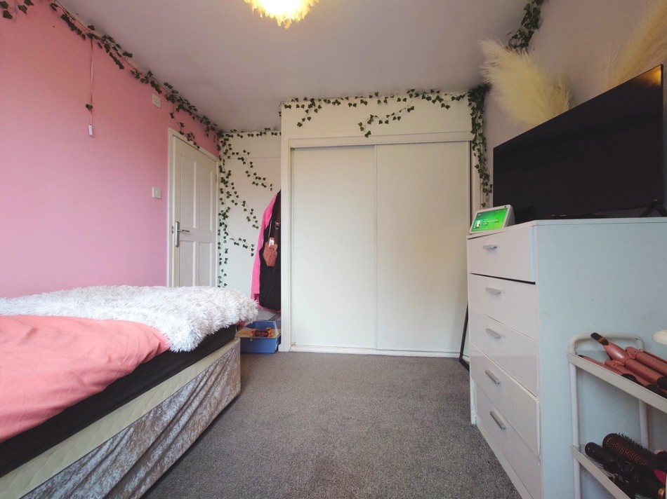 Images for Silverstone Crescent, Packmoor, Stoke-on-Trent EAID:49b9316610c762073834153eee719ae7 BID:1