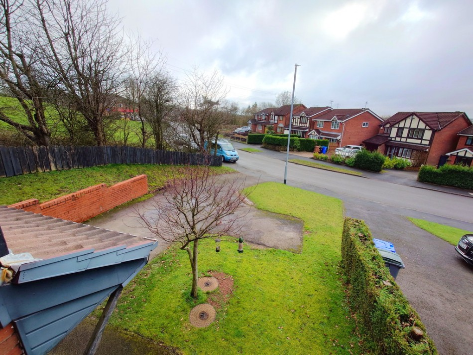 Images for Silverstone Crescent, Packmoor, Stoke-on-Trent EAID:49b9316610c762073834153eee719ae7 BID:1