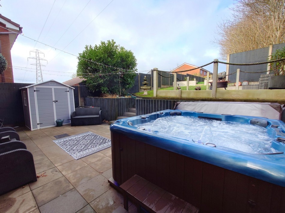 Images for Silverstone Crescent, Packmoor, Stoke-on-Trent EAID:49b9316610c762073834153eee719ae7 BID:1