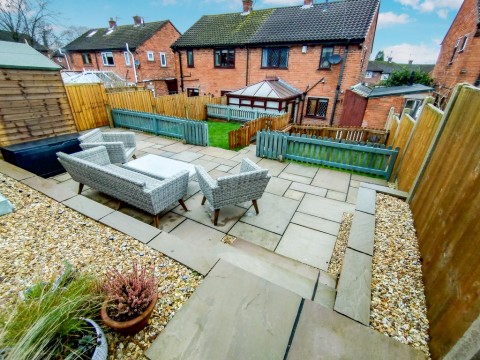 Wavertree Avenue, Scholar Green