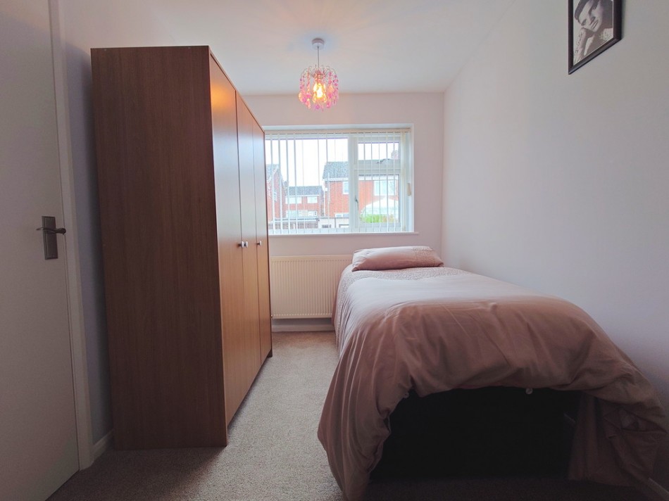 Images for Hillside Avenue, Kidsgrove, Stoke-on-Trent EAID:49b9316610c762073834153eee719ae7 BID:1