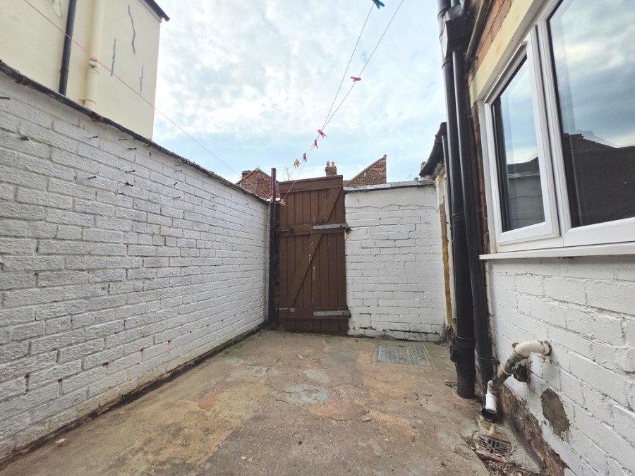 Images for Maddock Street, Burslem, Stoke-on-Trent EAID:49b9316610c762073834153eee719ae7 BID:1