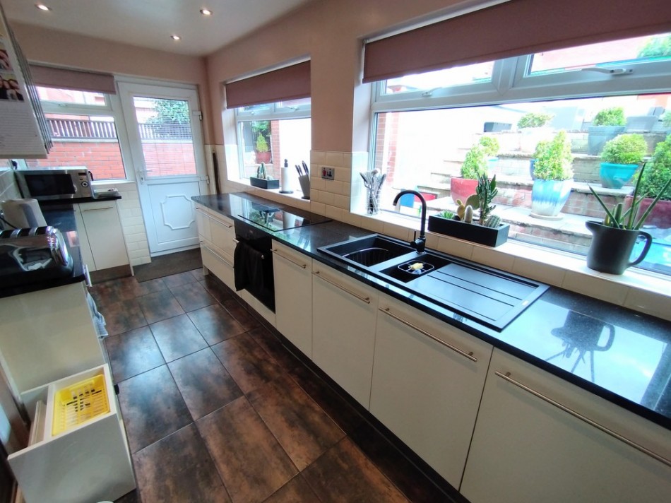 Images for Hillside Avenue, Kidsgrove, Stoke-on-Trent EAID:49b9316610c762073834153eee719ae7 BID:1