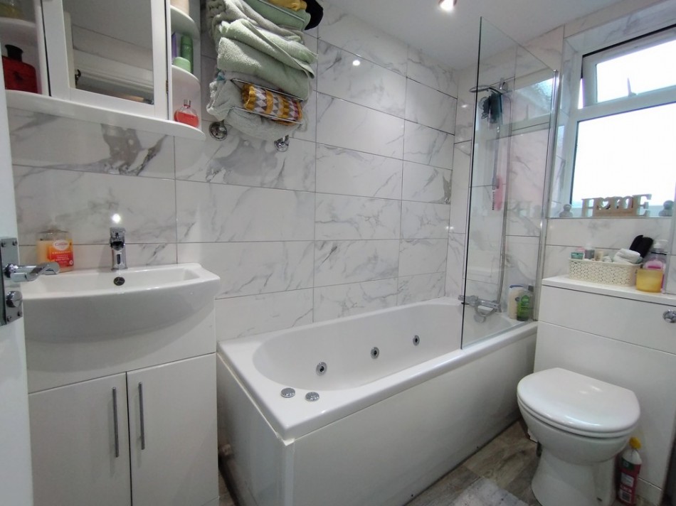 Images for High Street, Harriseahead, Stoke-on-Trent EAID:49b9316610c762073834153eee719ae7 BID:1