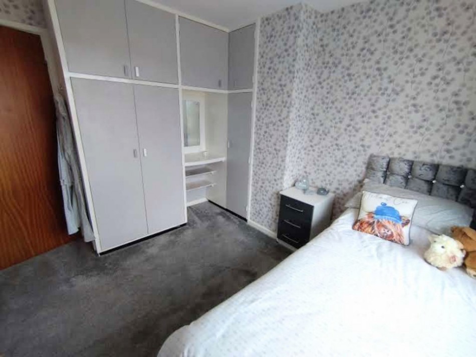 Images for Lordshire Place, Packmoor, Stoke-on-Trent EAID:49b9316610c762073834153eee719ae7 BID:1