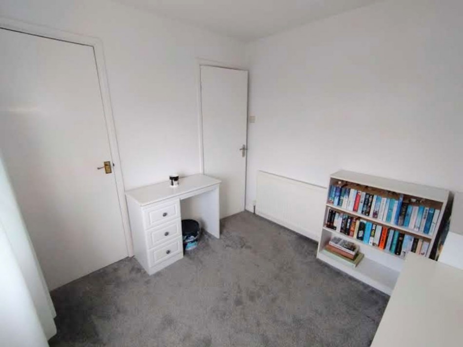 Images for Lordshire Place, Packmoor, Stoke-on-Trent EAID:49b9316610c762073834153eee719ae7 BID:1