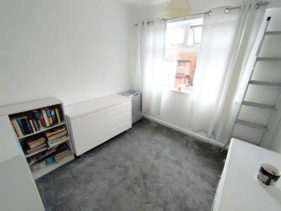 Images for Lordshire Place, Packmoor, Stoke-on-Trent EAID:49b9316610c762073834153eee719ae7 BID:1