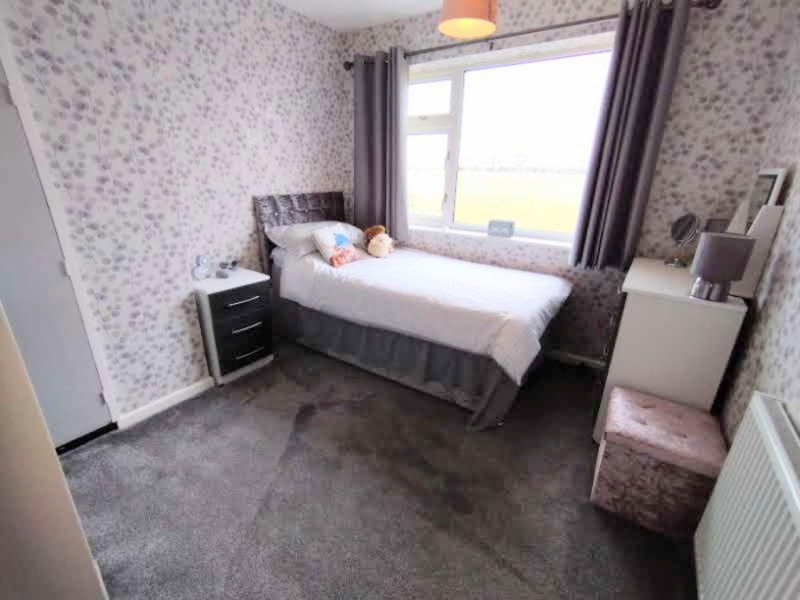 Images for Lordshire Place, Packmoor, Stoke-on-Trent EAID:49b9316610c762073834153eee719ae7 BID:1