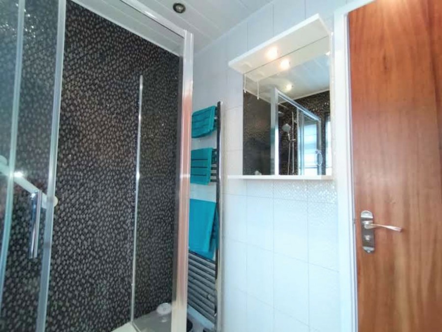 Images for Lordshire Place, Packmoor, Stoke-on-Trent EAID:49b9316610c762073834153eee719ae7 BID:1