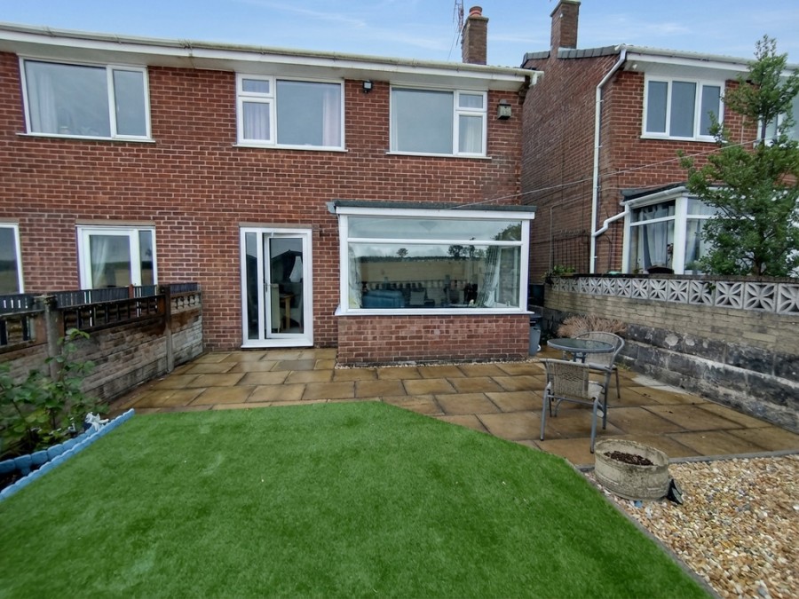Images for Lordshire Place, Packmoor, Stoke-on-Trent EAID:49b9316610c762073834153eee719ae7 BID:1