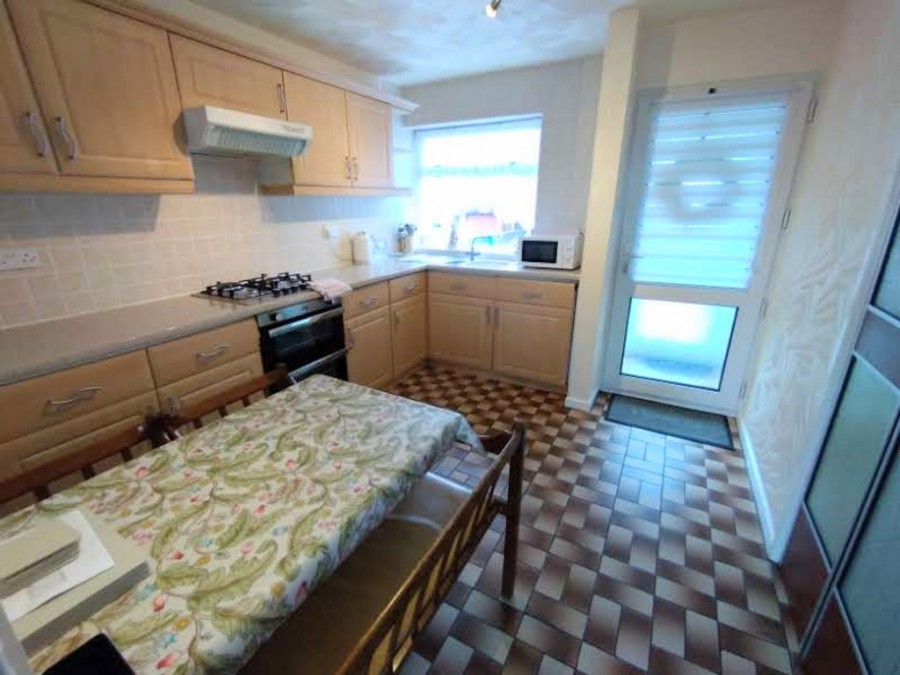 Images for Lordshire Place, Packmoor, Stoke-on-Trent EAID:49b9316610c762073834153eee719ae7 BID:1