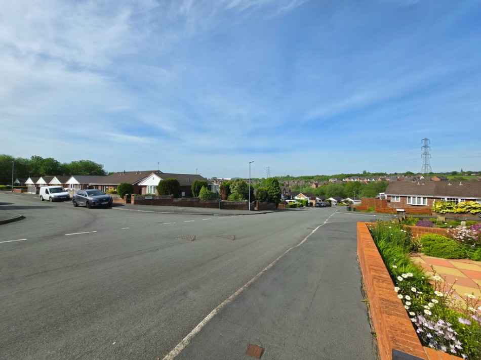 Images for Selbourne Drive, Packmoor, Stoke-on-Trent EAID:49b9316610c762073834153eee719ae7 BID:1